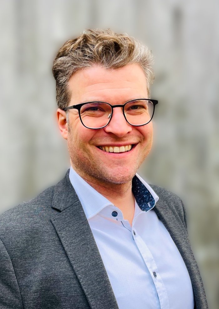 Portrait of Dr. Benedikt Römer